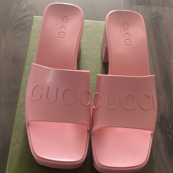 Rubber GUCCI Logo Platform Sandals - Picture 1 of 6